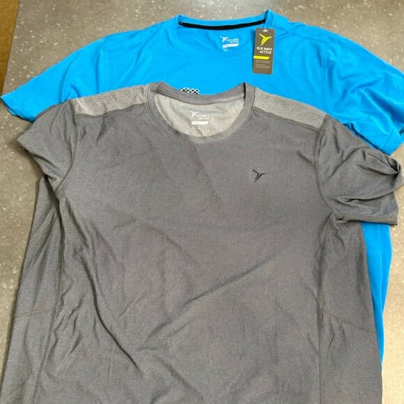 Old Navy Active Go-Dry Performance Tees (2-Pack) – Size XL - Picture 2 of 11